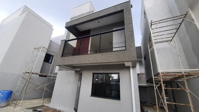 Sobrado Padrão para Venda em Uberaba Curitiba-PR