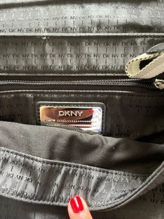 Bolsa preta média DKNY - Foto 2