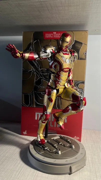 Iron Man Homem de Ferro Mark 42 diecast - Figura de Ação Hot Toys perfeita