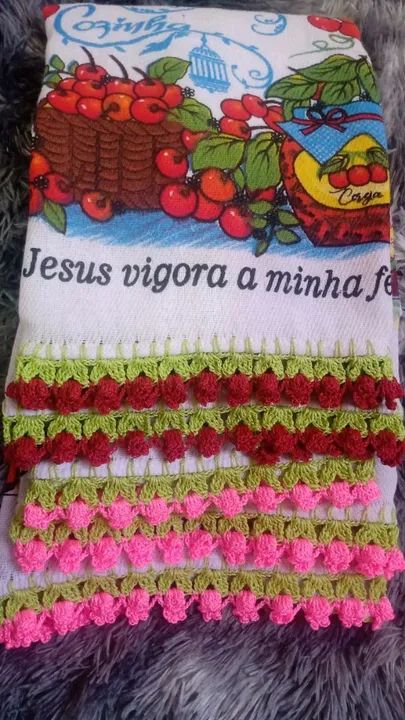 PANOS DE PRATO COM BARRADOS DE CROCHÊ 