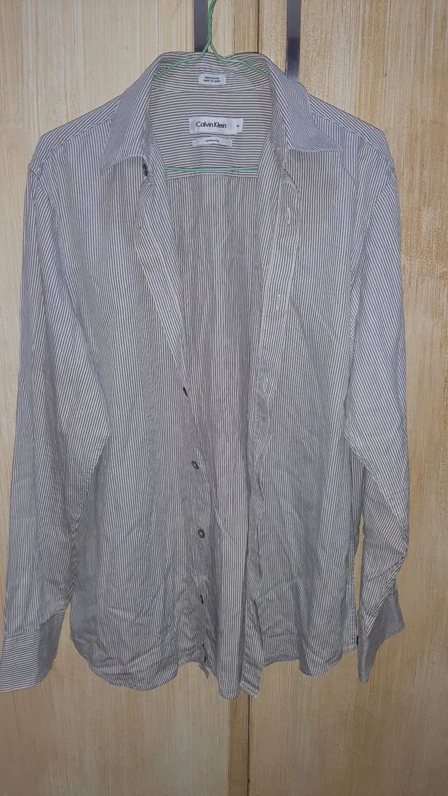 Promoção até final julho - Camisa calvin klein M impecável  - Foto 4