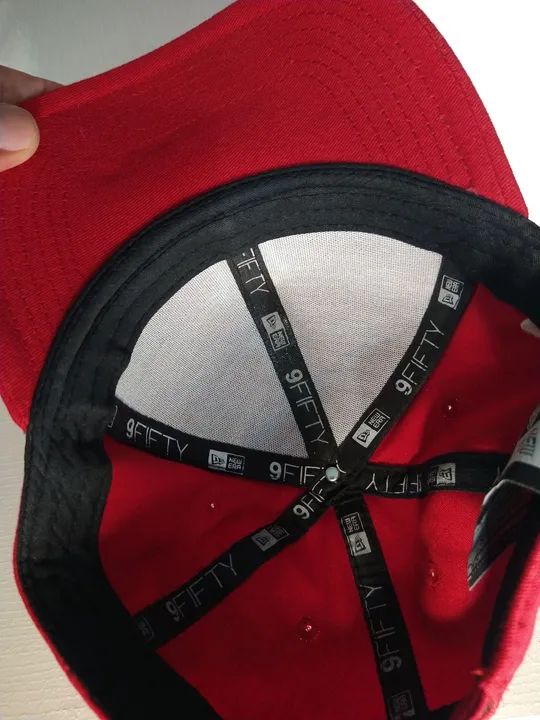 OPORTUNIDADE! Boné NY Vermelho C/ Ajuste - Foto 2