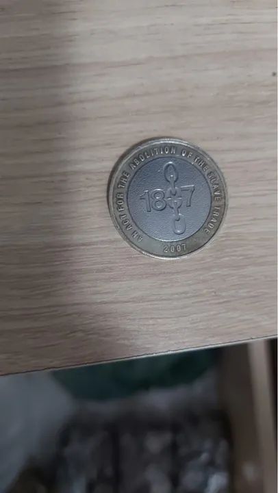 Moeda Elizabeth II Ano 2007 ideal para colecionadores  - Foto 2