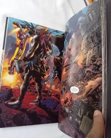 HQ Vingadores O Cerco capa dura Panini comics  - Foto 6