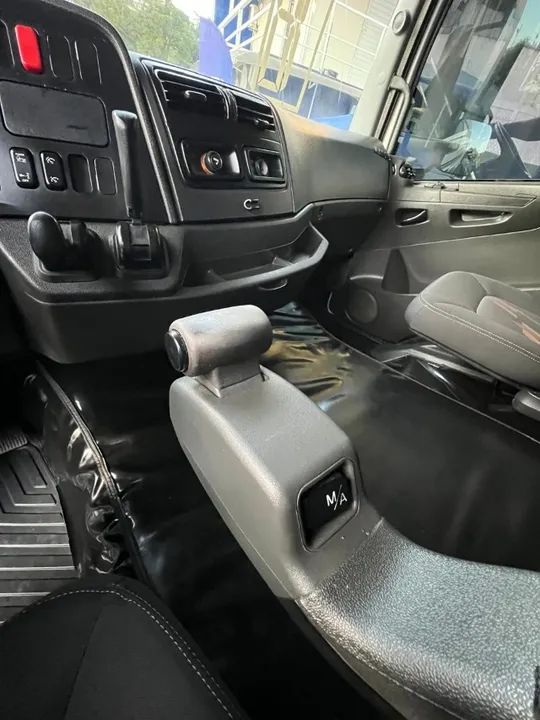 mb axor 2041 toco 2018 completo teto alto  - Foto 9