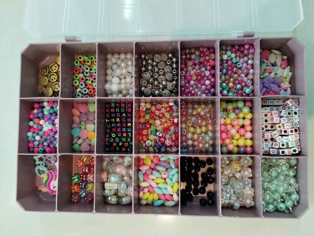 Kit de miçangas para fazer pulseiras e colares - Foto 4