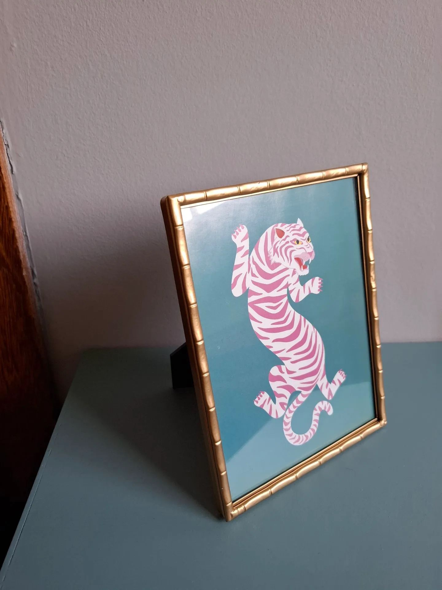 Porta retrato / moldura de metal dourado para parede ou mesa da Westwing  - Foto 2
