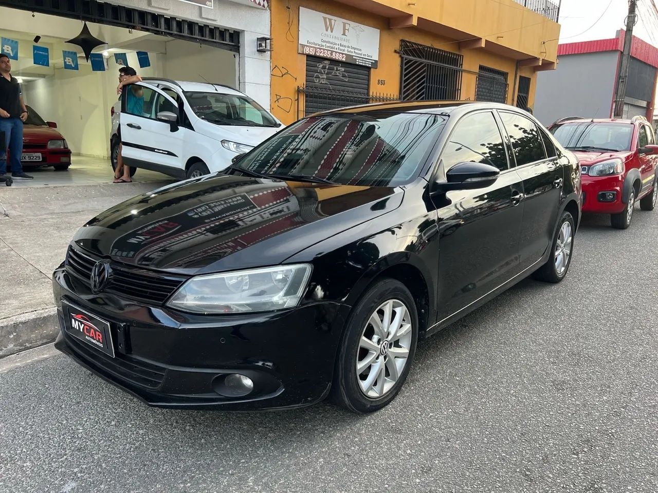 Jetta 2011 Comfortline 2.0 Automático bancos em couro  - Foto 3
