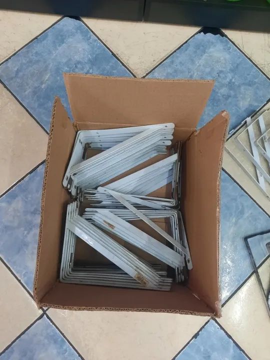 Vendo mão francesa/cantoneira - Foto 2