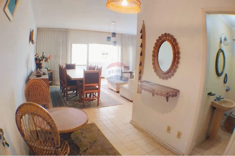 Apartamento à venda na Praia do Tombo - Guarujá - SP.