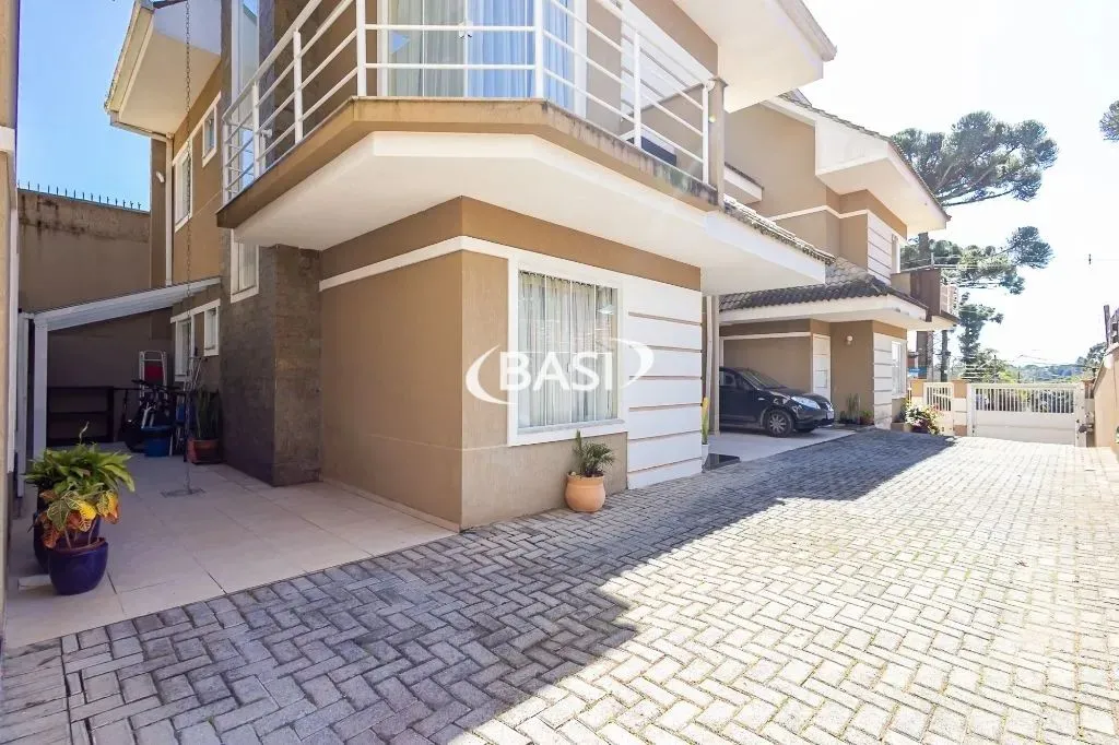 Casa em Condomínio à Venda no Barreirinha, Curitiba - Oportunidade única!