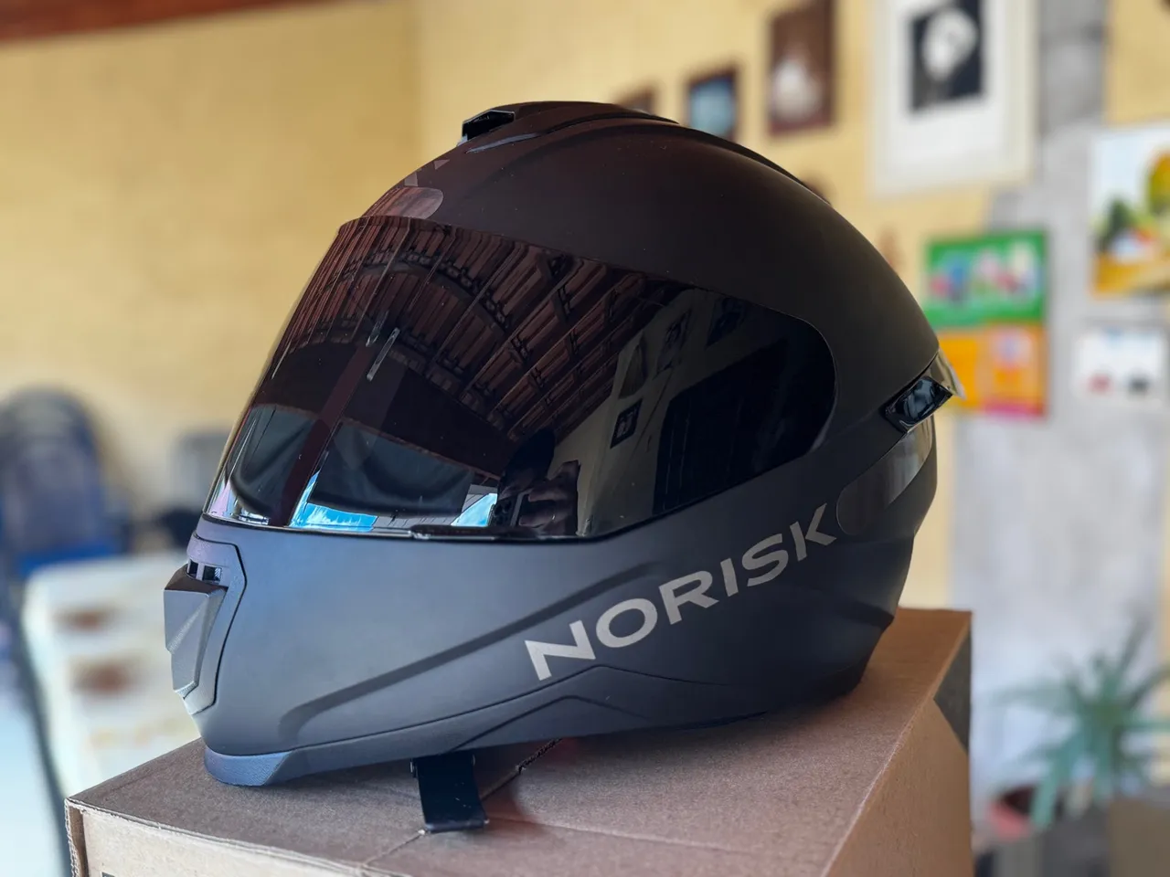 Capacete Norisk razor black edition