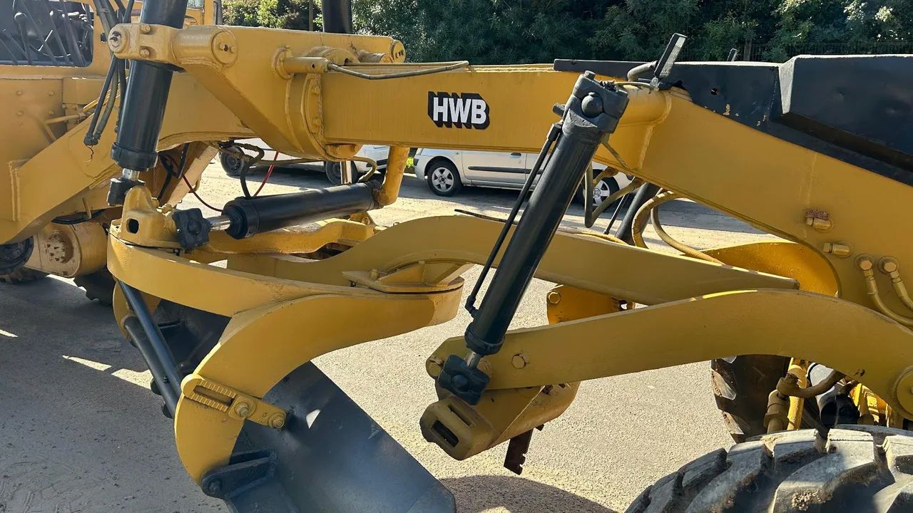 Patrola Motoniveladora Huber Warco 140S Pneus Novos Revisada  - Foto 2