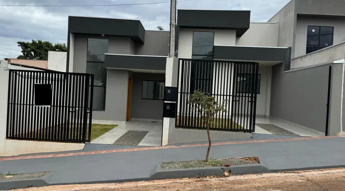 Linda casa com 3 quartos e suíte à venda no Jardim São Paulo, Londrina