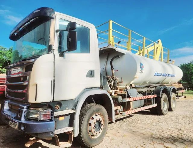 Caminhão Scania G400-B 6X4 Pipa