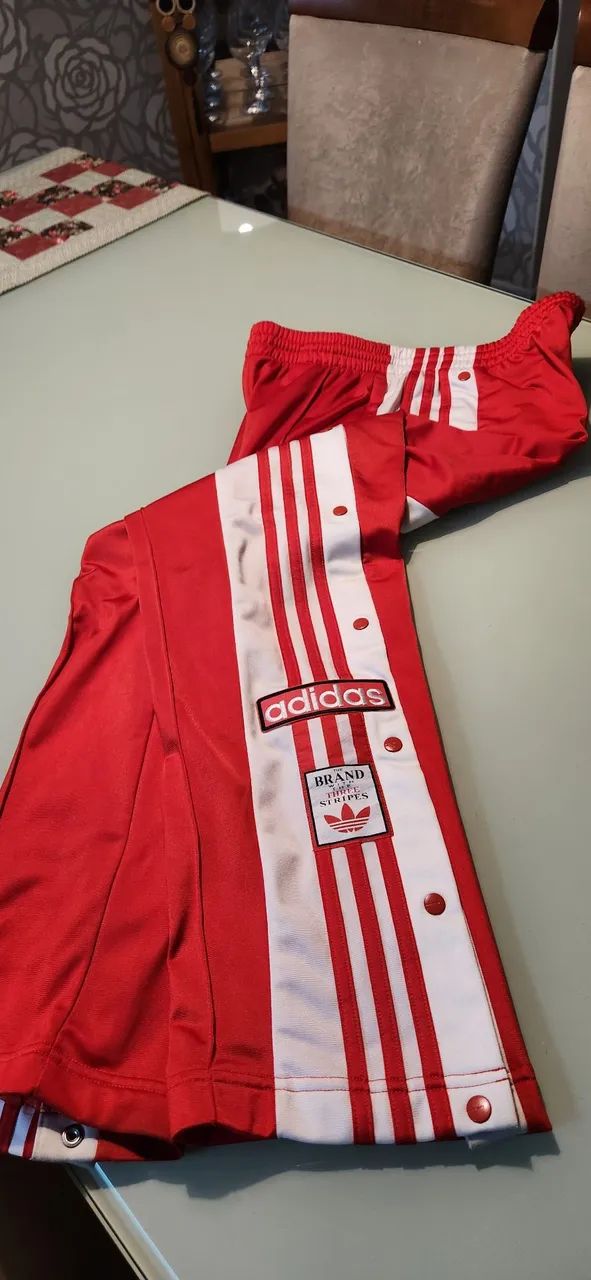 Calça Adidas pantalona P