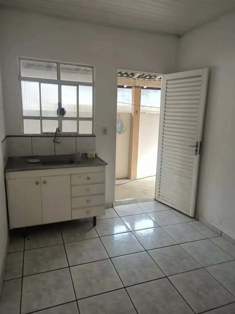 Kitnet para alugar - São José Dos Campos, SP | OLX