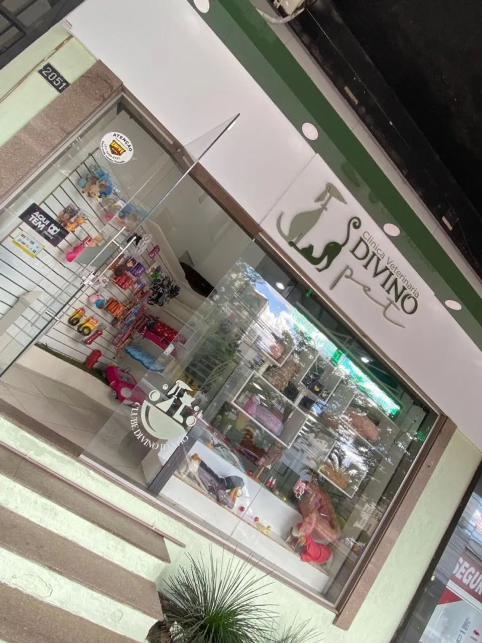 Vende-se CLÍNICA VETERINARIA E PET SHOP com estrutura completa no bairro Buritis  - Foto 2