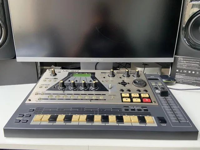 Roland MC-307 Groovebox - Instrumentos musicais - Indianópolis