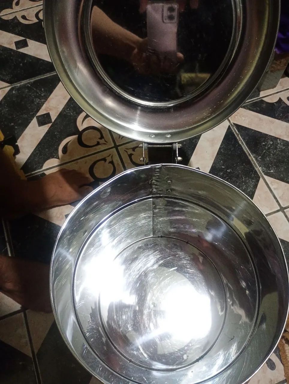 Vendo lixeira aço inox - Foto 3