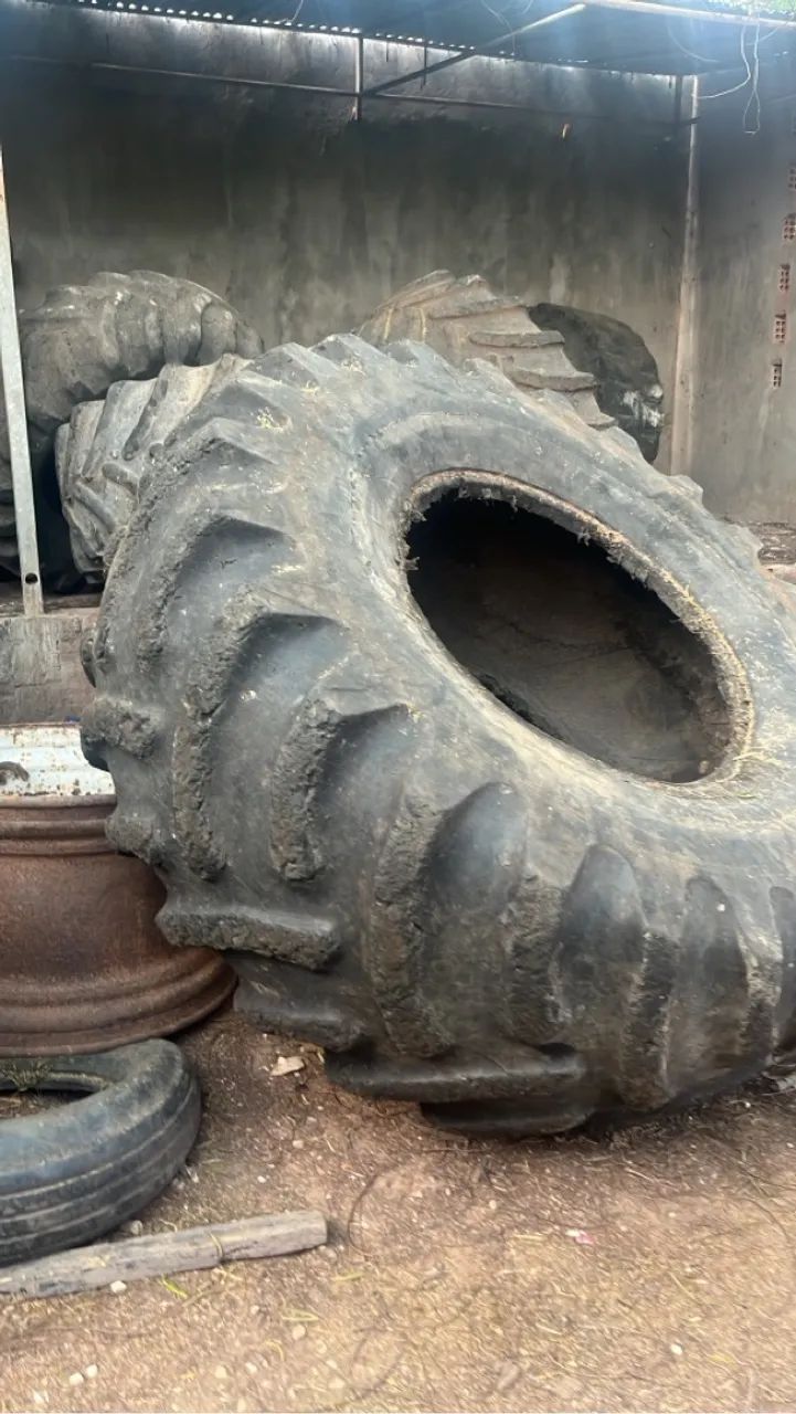 Venda de capas ,pneus meia vida,câmara de ar, rodas agrícolas consultar medidas . - Foto 3