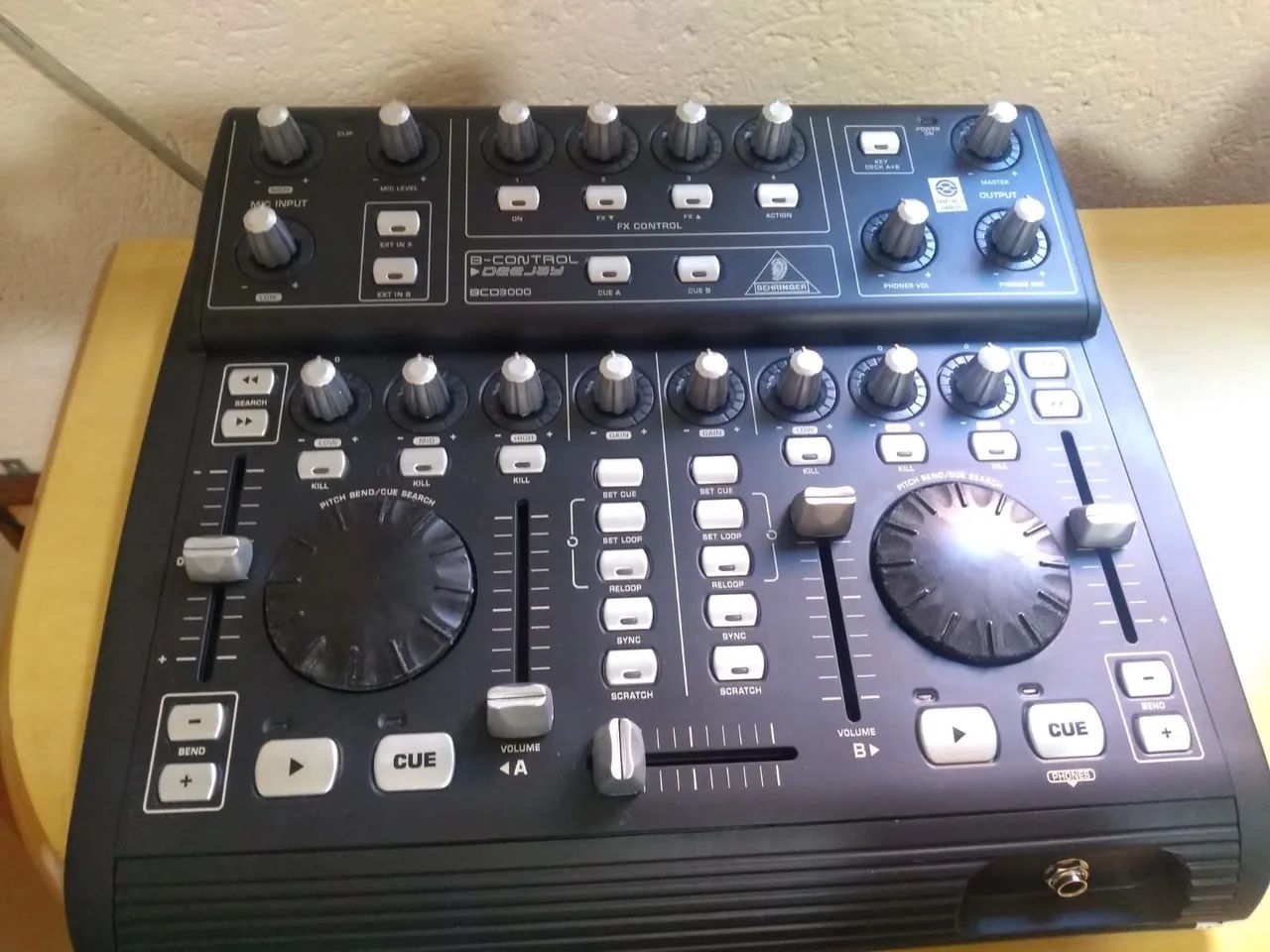 Controladora Behringer bcd 3000 - Foto 4