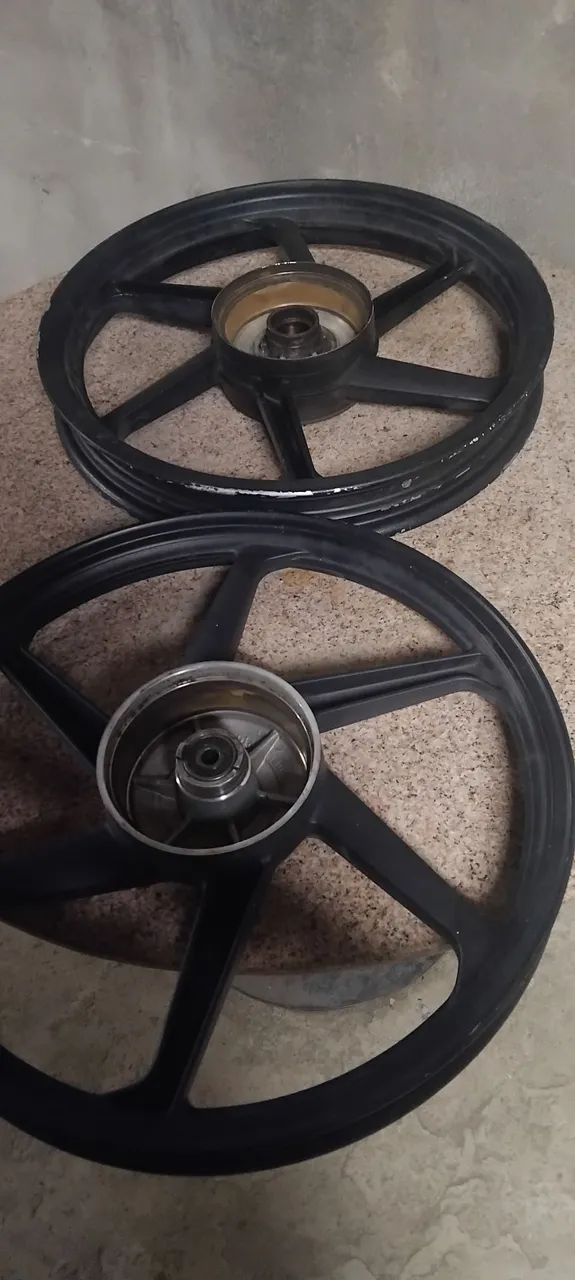Rodas de 150 Esportivas - Pretas 
