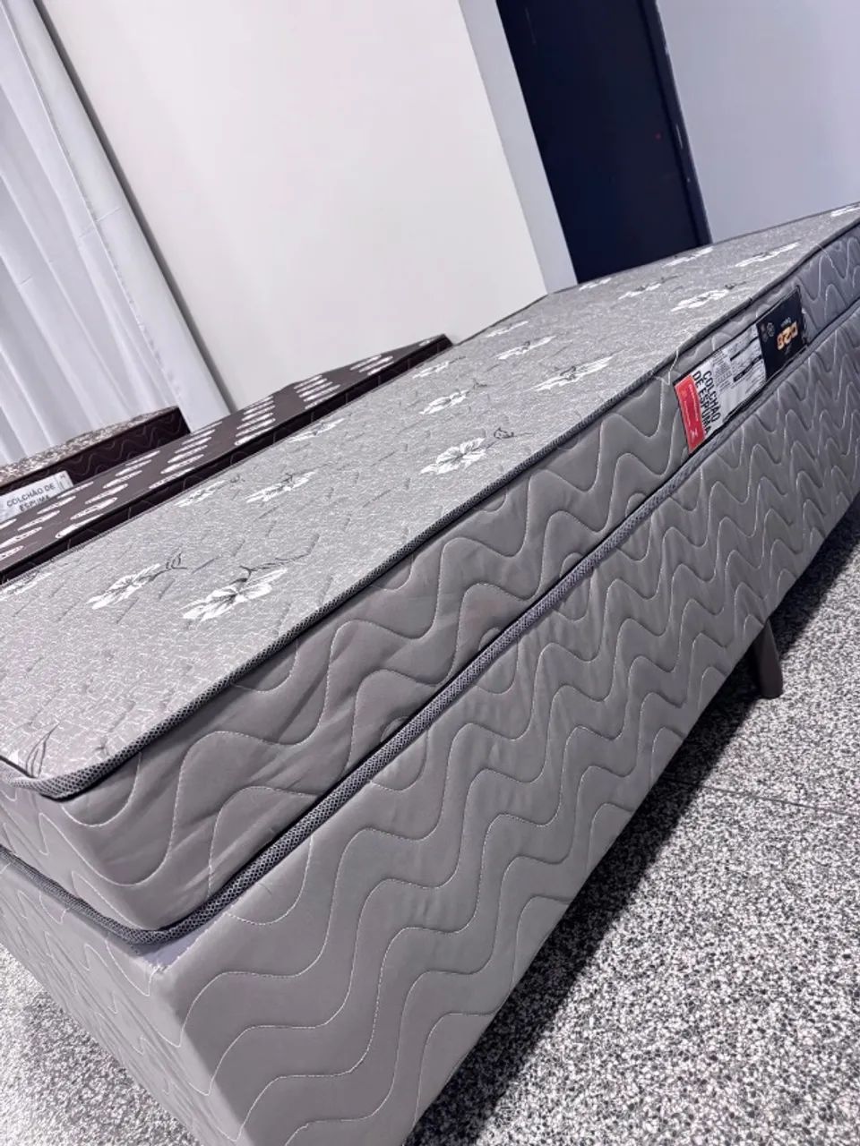 Cama De Solteiro Box E Colchão D28 Selado Inmetro Novo - Foto 3