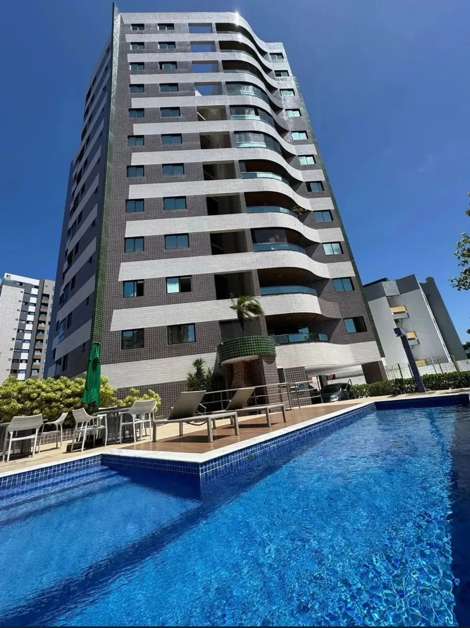 Alugo Excelente Apartamento Mobiliado na Jatiúca!!!
