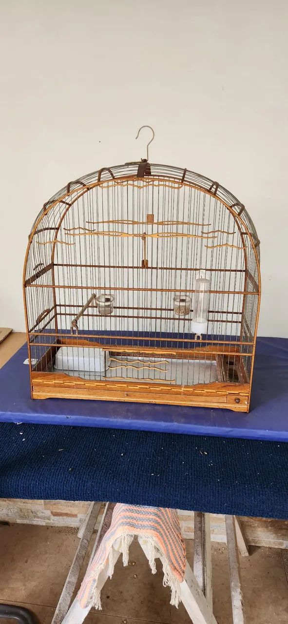 Gaiola de madeira e aço para azulao ou curió