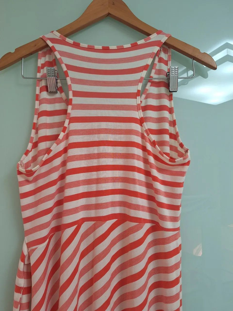 Vestido listrado vermelho e branco - Foto 4