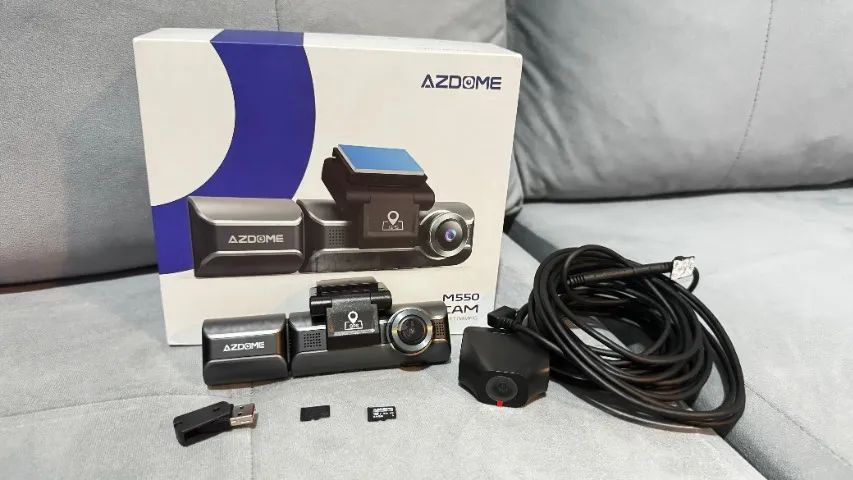 Câmera veicular Azdome M550 PRO
