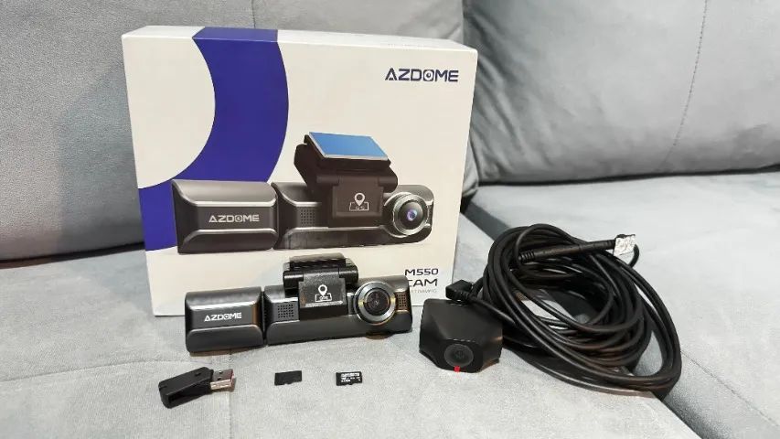 Câmera veicular Azdome M550 PRO