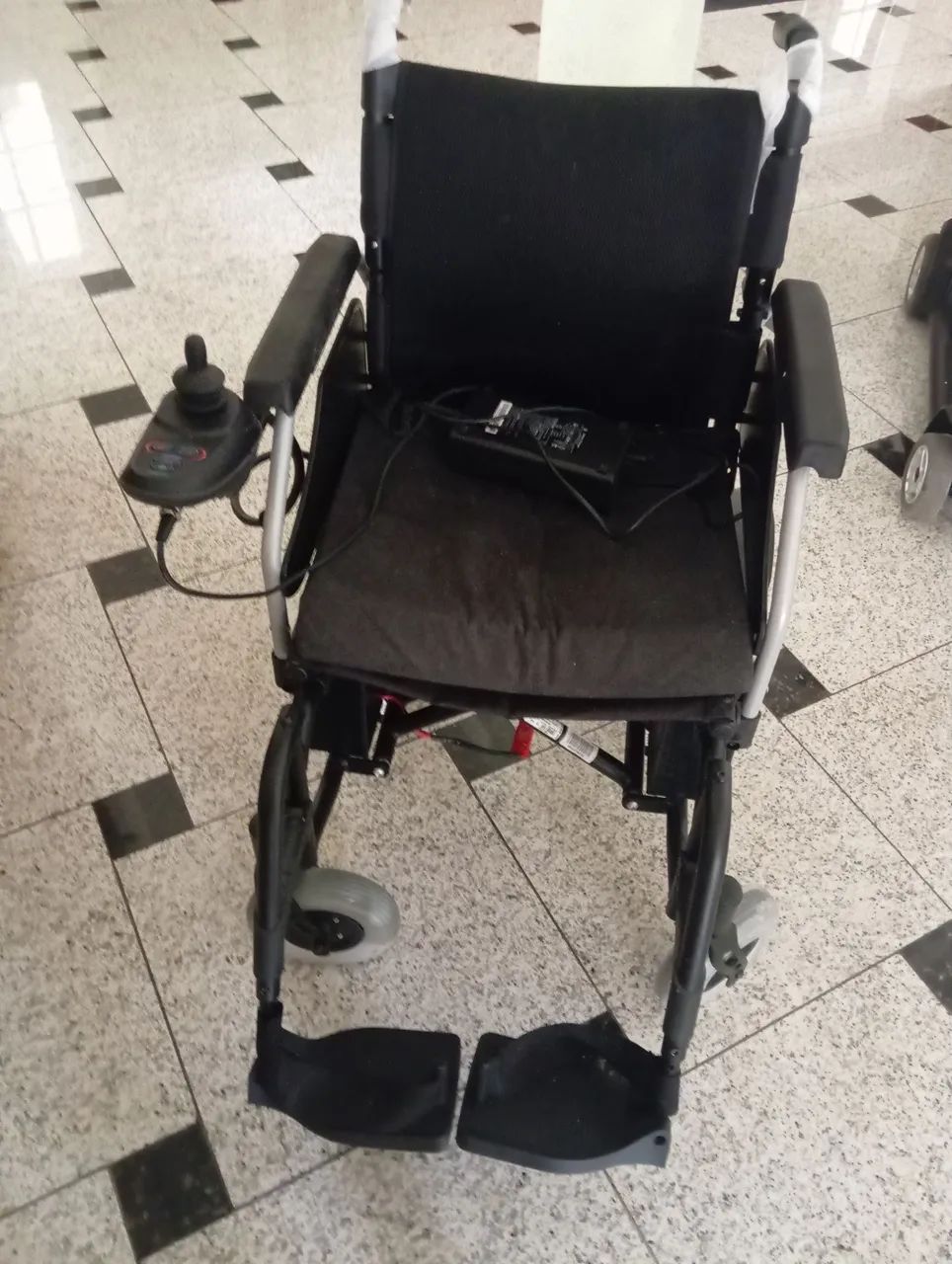 Cadeira de Rodas Elétrica - Nova - Foto 2