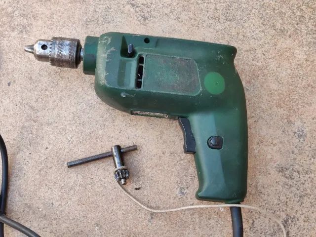 Furadeira de Impacto Profissional Bosch 110V 127V Alvenaria Aço Madeira modelo anos 80 - Foto 2