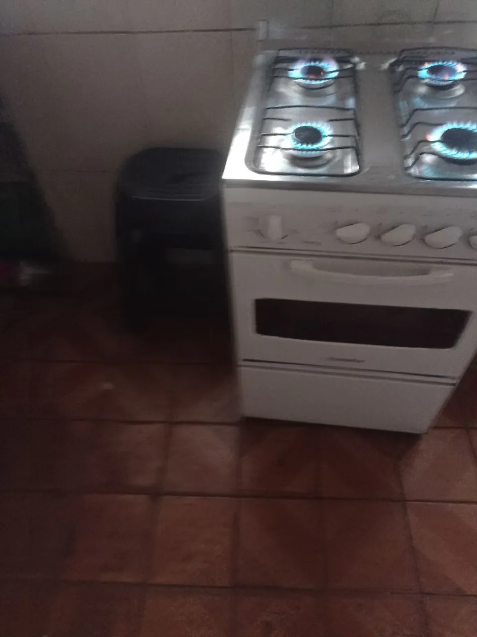 Fogão a gás com 4 bocas