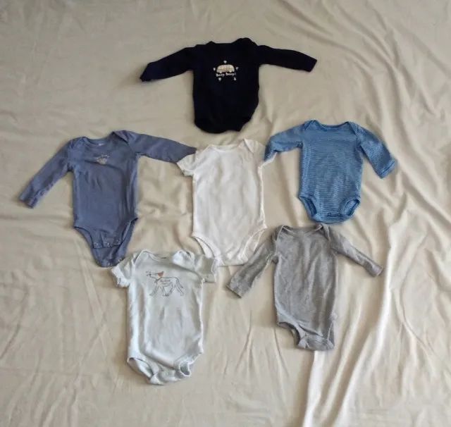 Roupas tipo body para bebês recém nascidos. Usadas mas em ótimos estado. Semi novas. - Foto 6