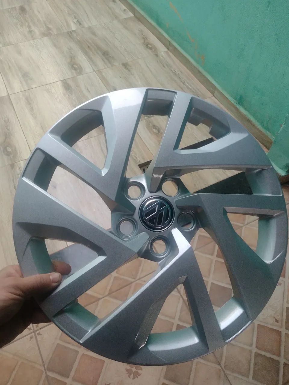 Rodas e calotas novas  VW 15 polegadas originais 