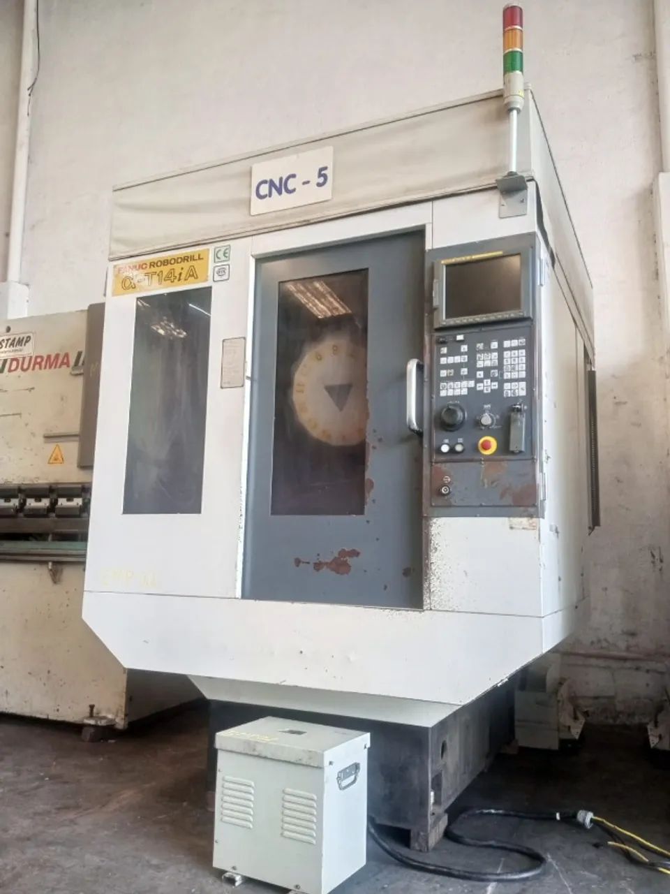 Centro de Usinagem Fanuc Robodrill T14iA - EMP02