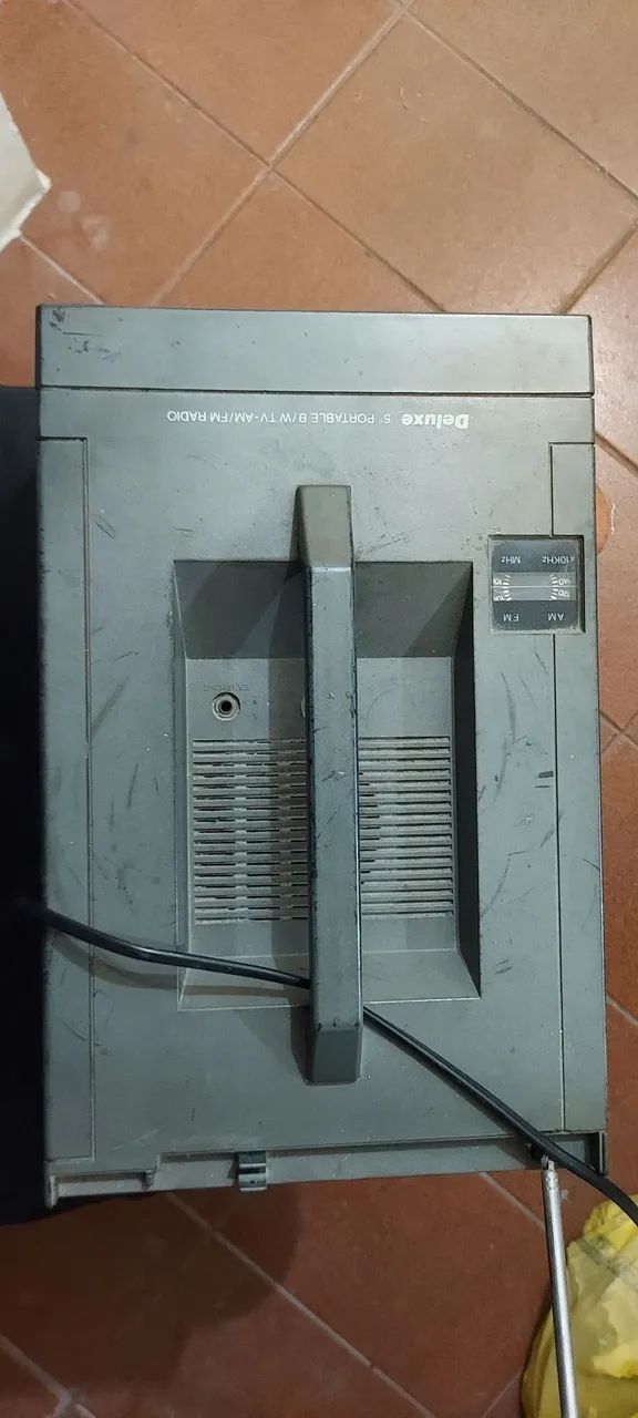 TV portátil antiga. - Foto 2