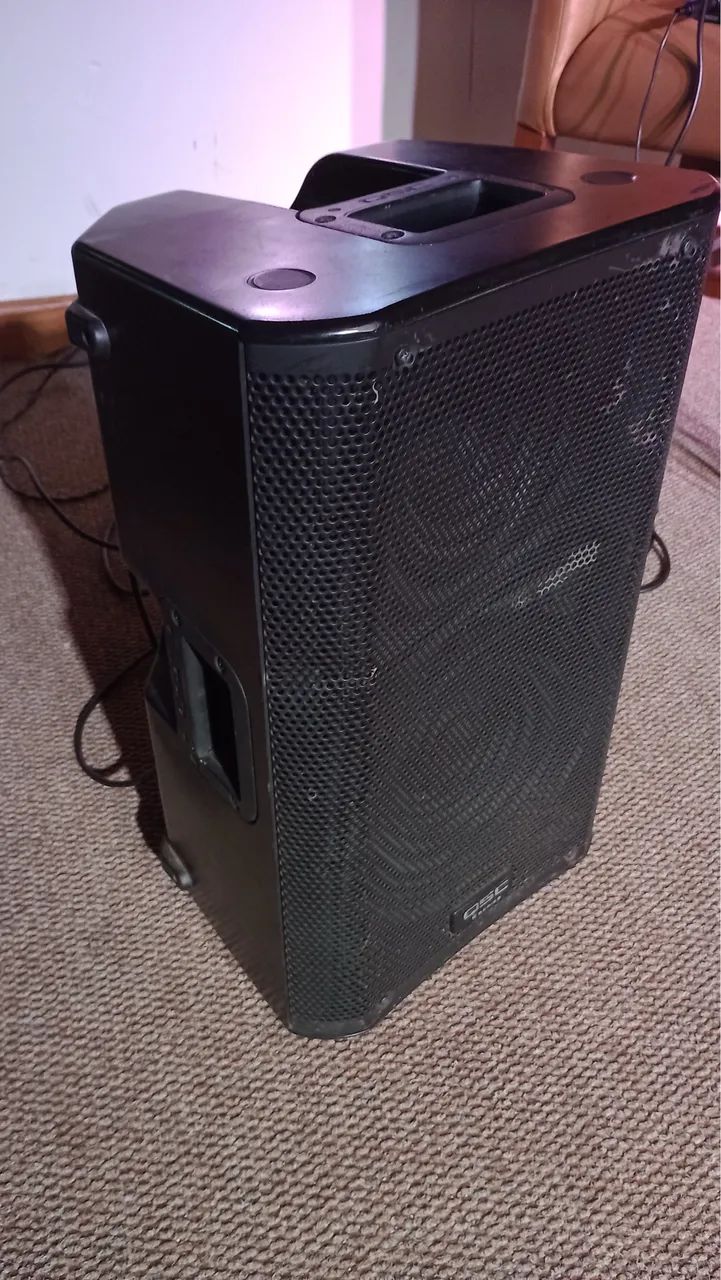 Caixa ativa 10" QSC K10 - Foto 4