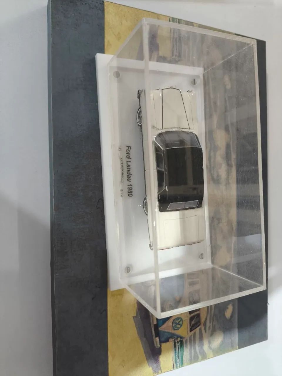 Ford Landau 1980 - Miniatura em caixa de acrílico