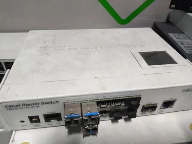 Switch MikroTik CRS212-1G-10S - Foto 2