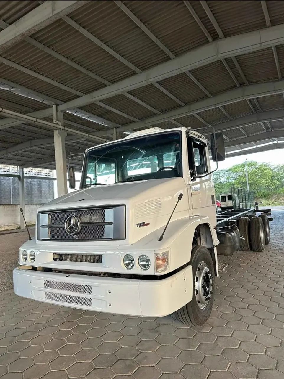 MERCEDES-BENZ 1620 CHASSI