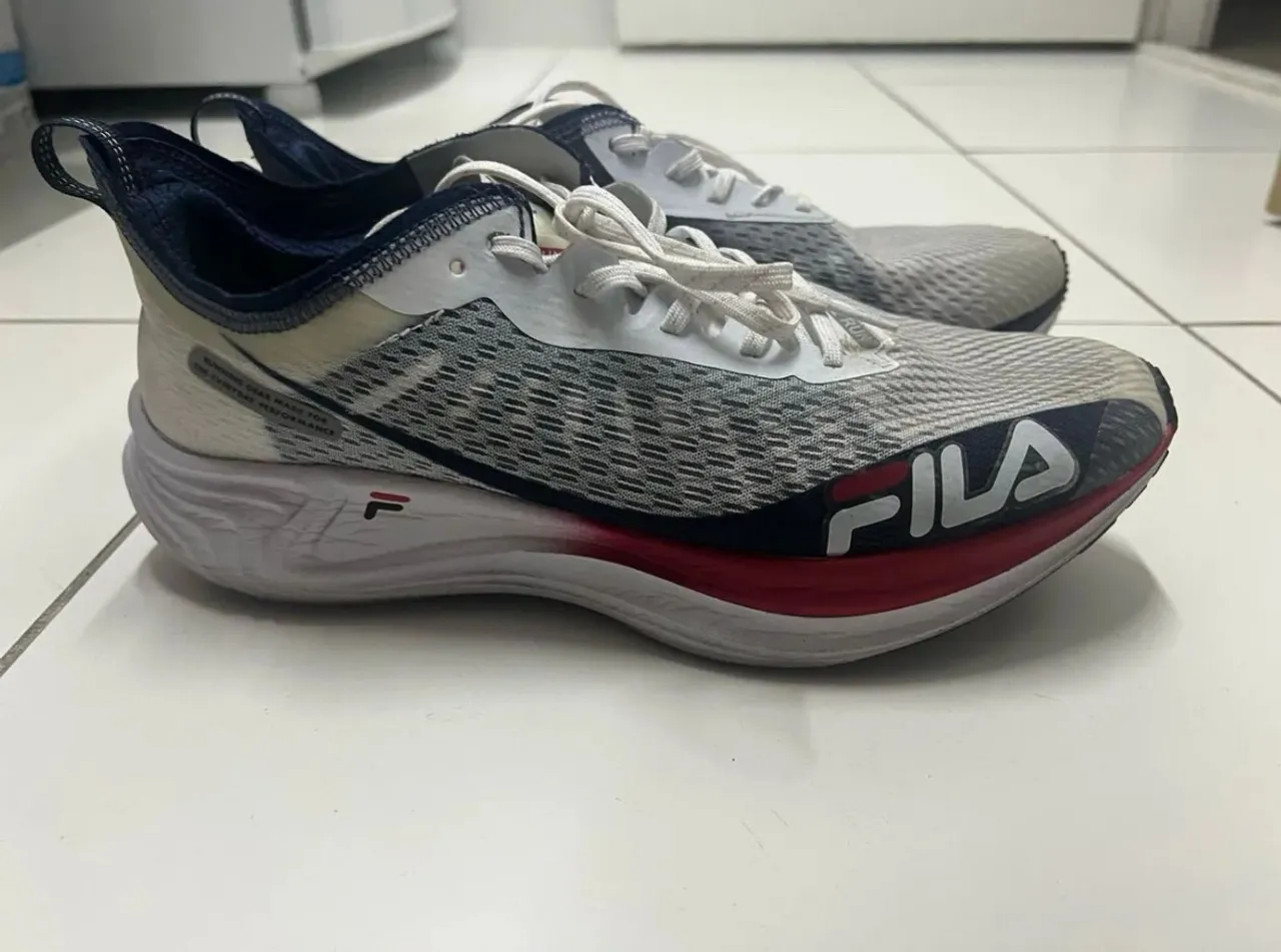 Tênis Fila Race Carbon 2