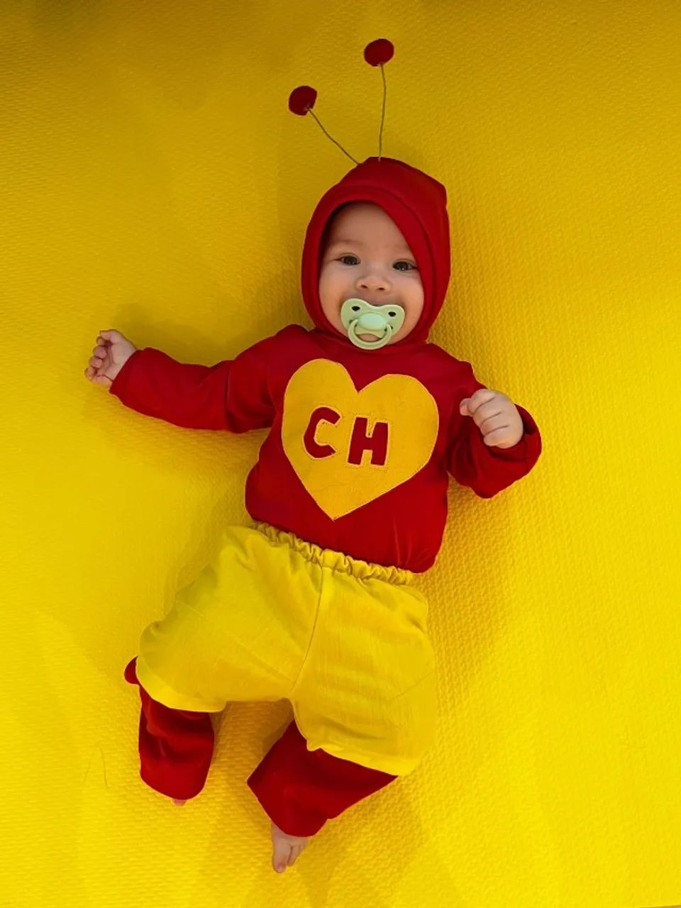 Fantasia mêsversários menino 