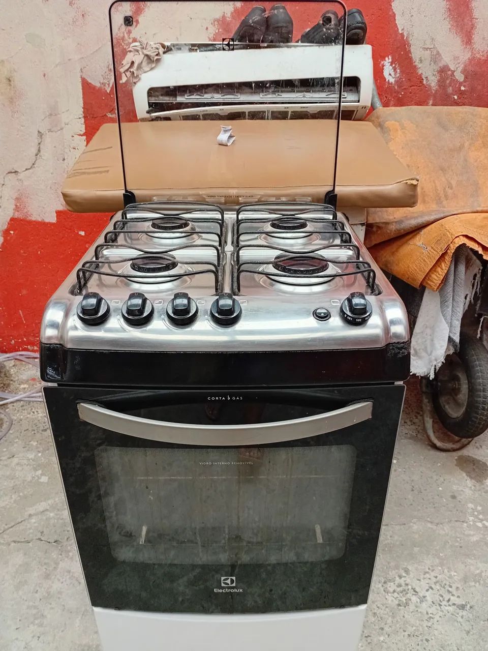 Vende-se Fogão Eletrolux 