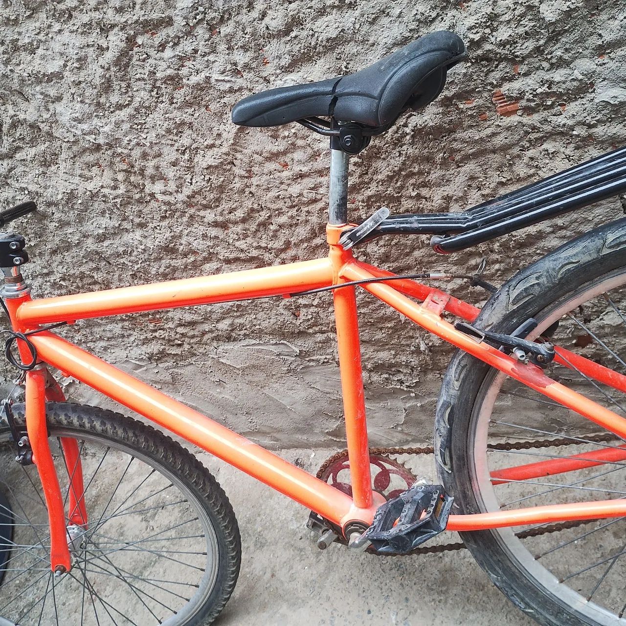 Bicicleta laranja com marchas - Foto 3