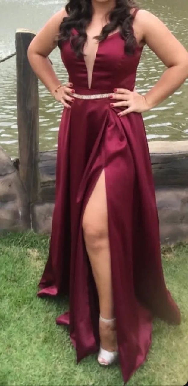 Vestido Longo Marsala com Fenda Elegante - Foto 2