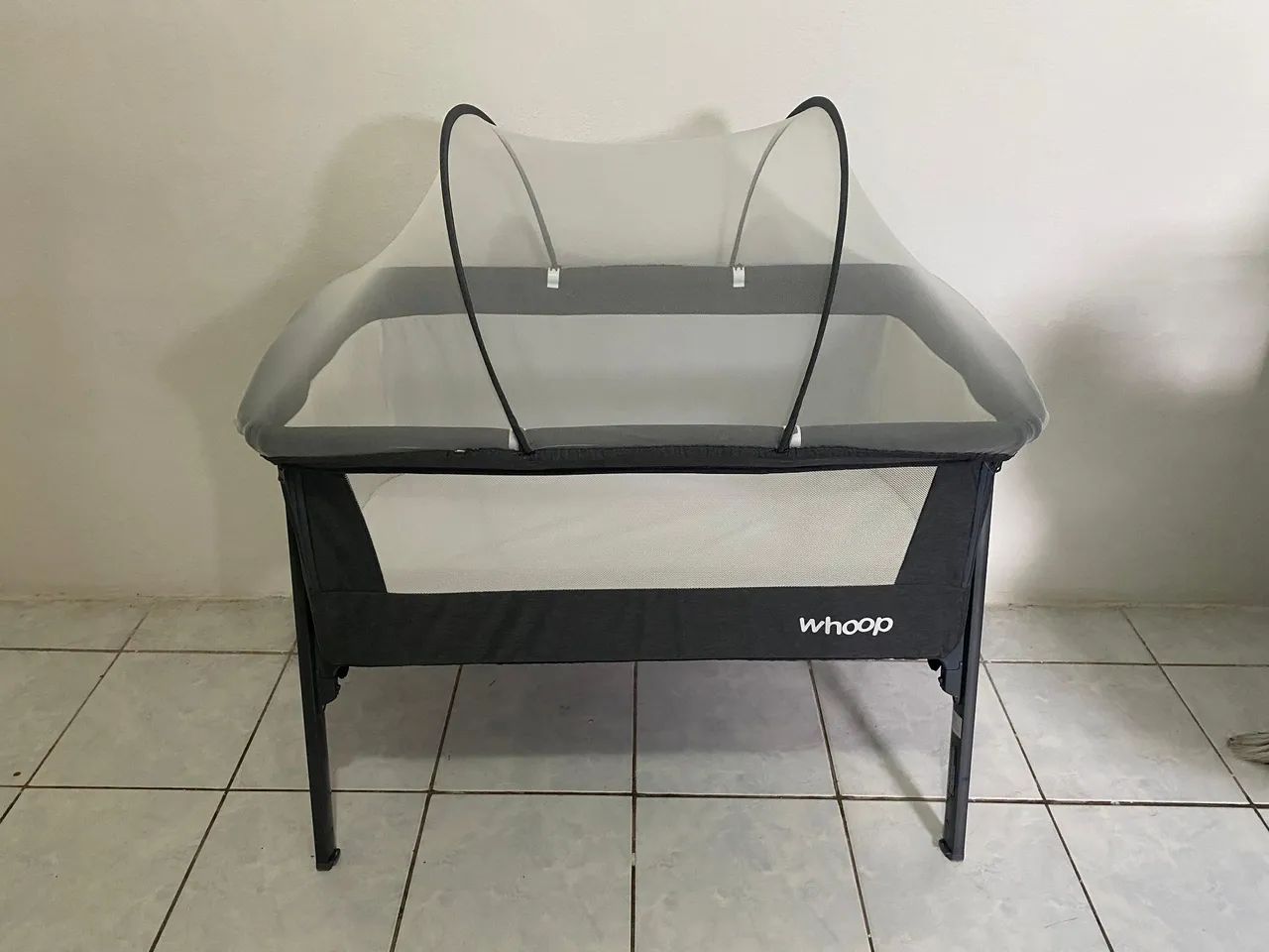 Berço portátil lado a lado